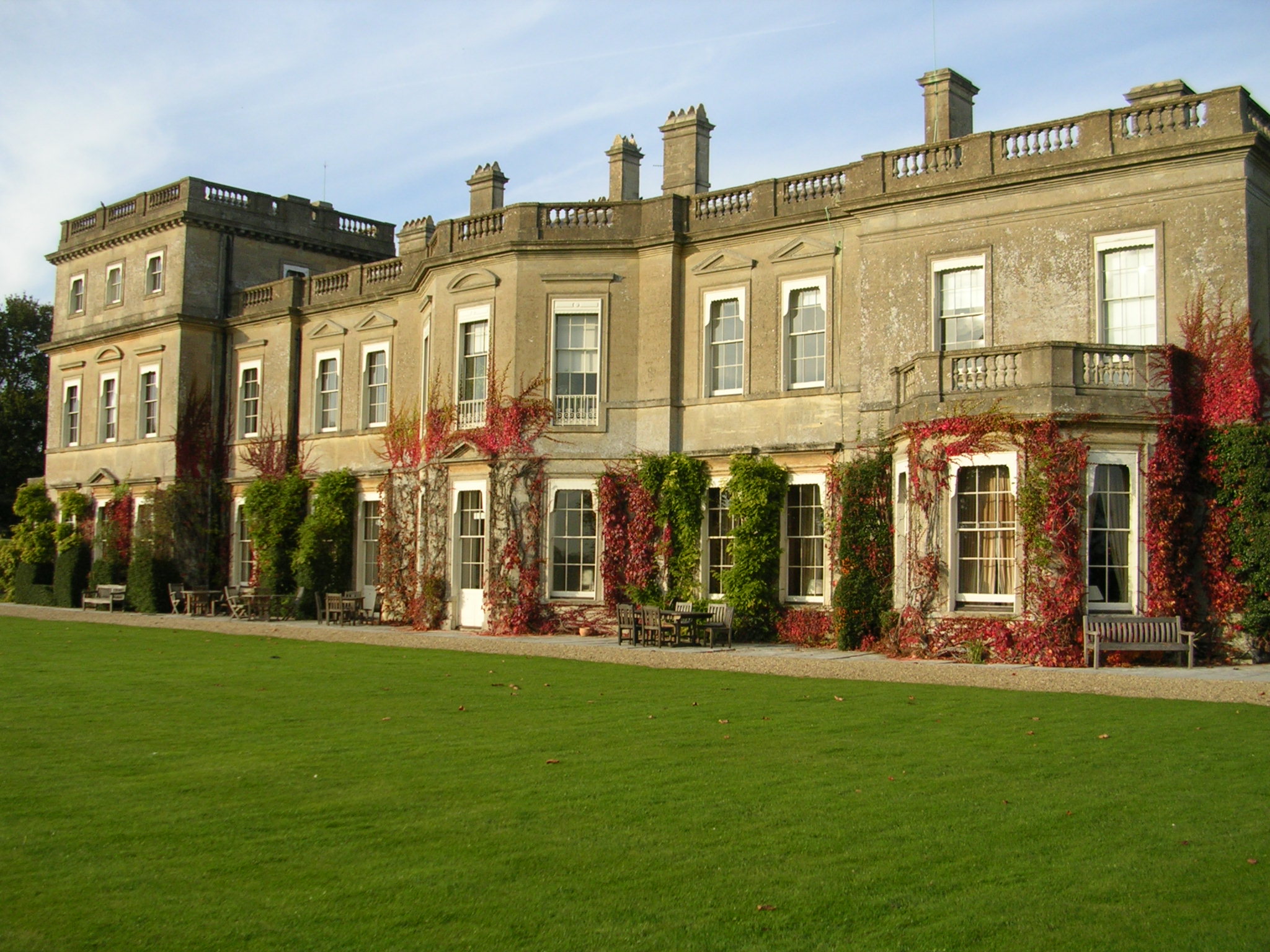 18th_century_mansion_built_of_bath_stone-_with_italianate_alterations