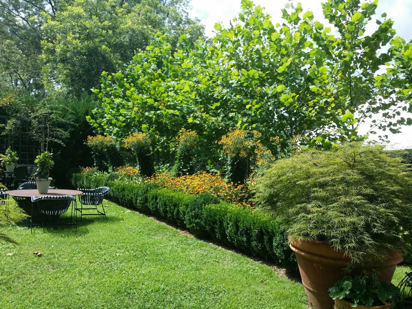 furniture-in-the-garden-tara-dillard-keith-robinson-8-14